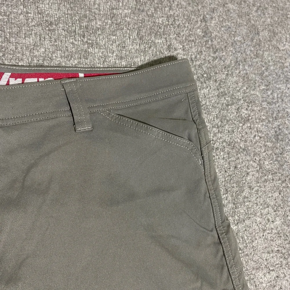 Wrangler ATG Mens Outdoor Cargo Shorts Gray Size 42 Nylon Stretch 112353306 Work
